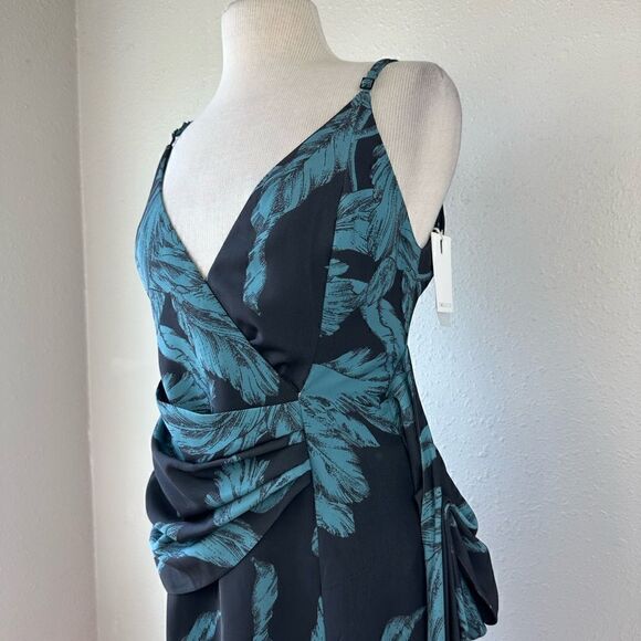 NWT C/MEO Collective Women’s Dress - Picture 3 of 7